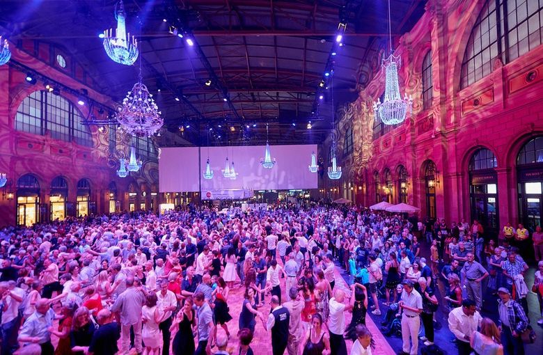 Sommernachtsball im Zürcher HB